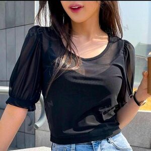 -DAZY Solid Puff Sleeve Mesh Top